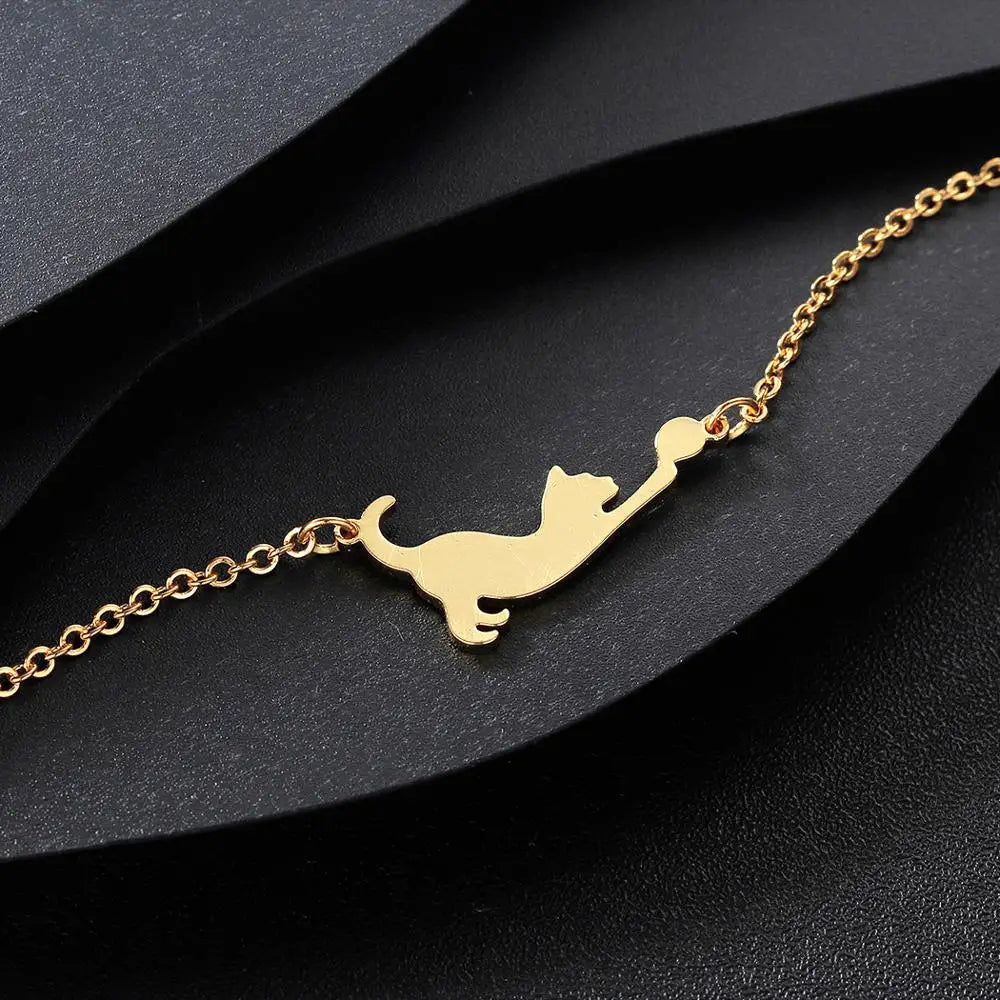 Playful Cat Bracelet – A Delicate Accessory for Pet Lovers