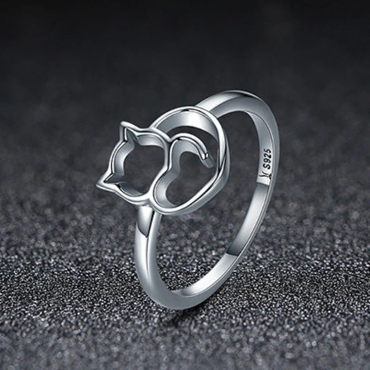 925 Silver Cat and Heart Ring – A Minimalist and Delicate Touch