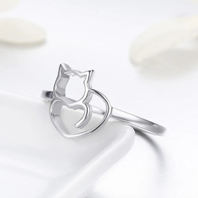 925 Silver Cat and Heart Ring – A Minimalist and Delicate Touch