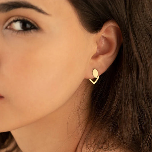 Water Drop Earrings – Delicacy and Sophistication